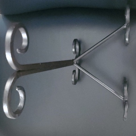 Cook book holder lack wrought iron like metal book holder - Picture 3 of 4